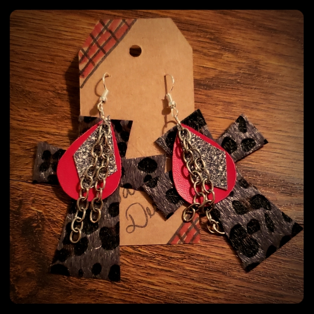 ‼‼CROSSES OH MY‼ BEAUTIFUL FAUXLEATHER EARRINGS‼‼‼